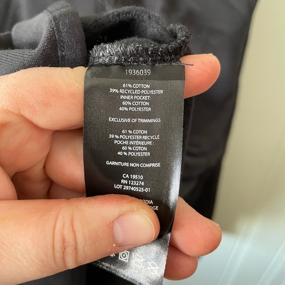 🔊 Lole | NEW Black Zip Sweater - Picture 3 of 7